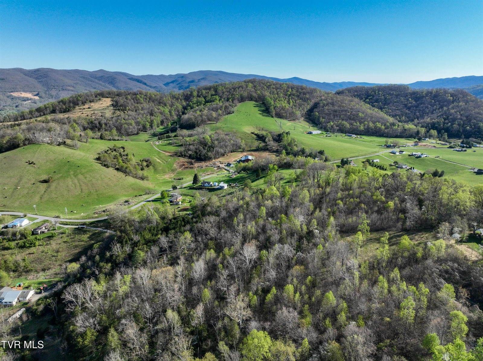 2058 Siam Road, Elizabethton, TN 37643