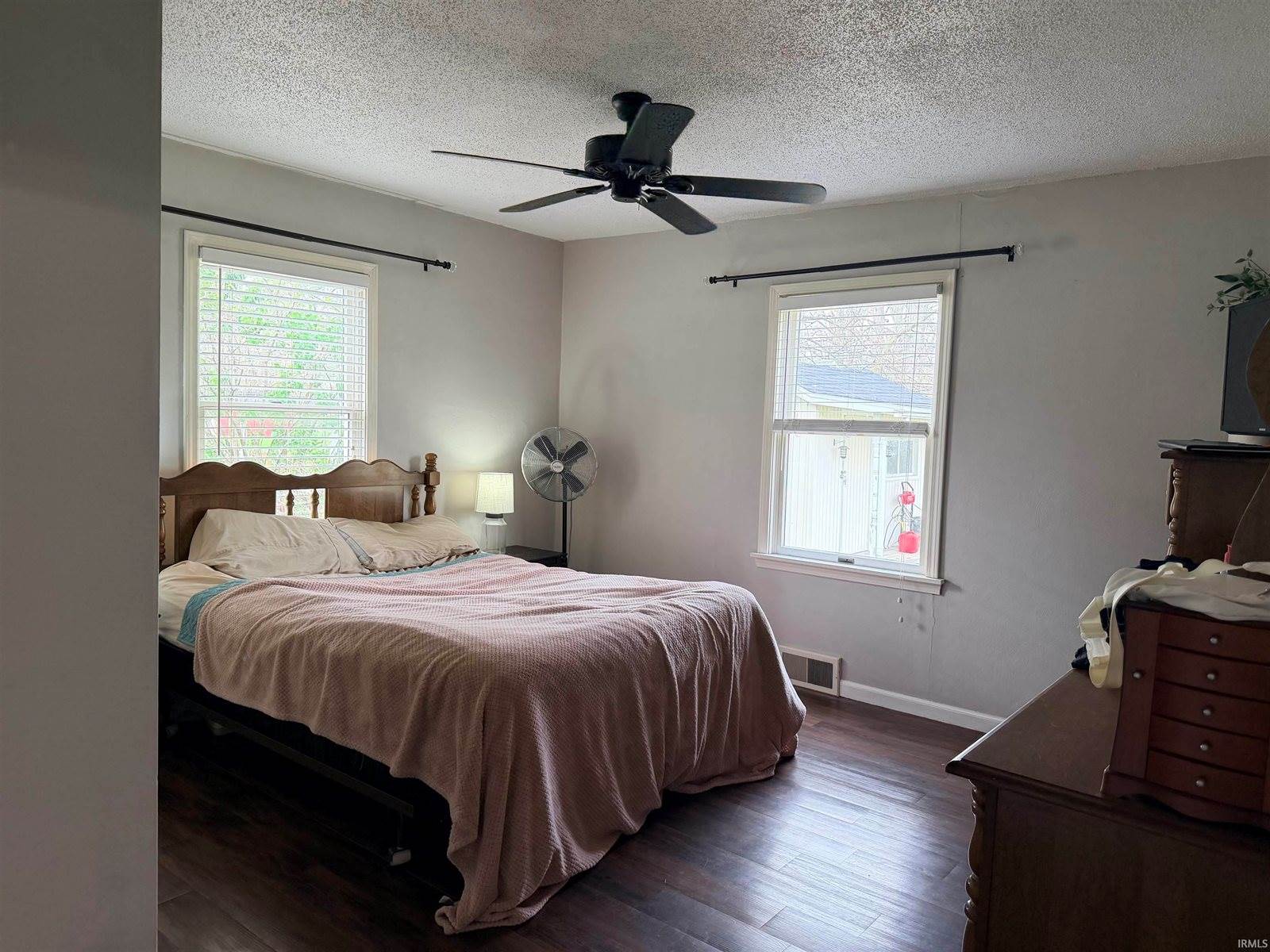 6816 E Jackson Street, Muncie, IN 47303