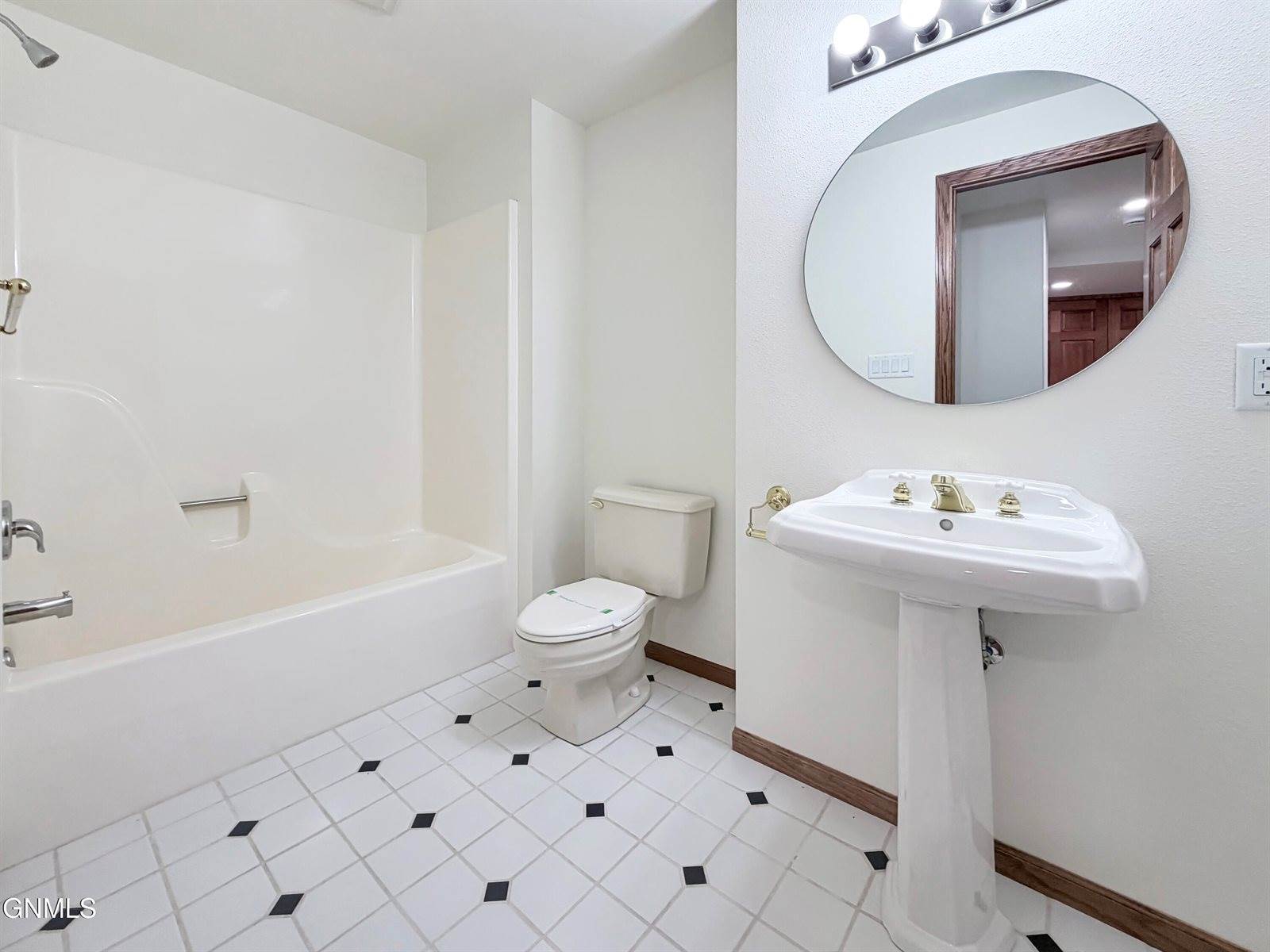 14090 47th Lane NW, #310, Williston, ND 58801