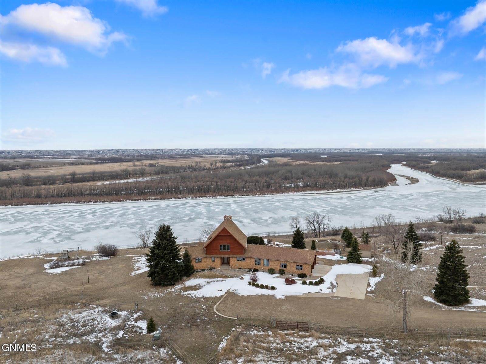 14090 47th Lane NW, #310, Williston, ND 58801