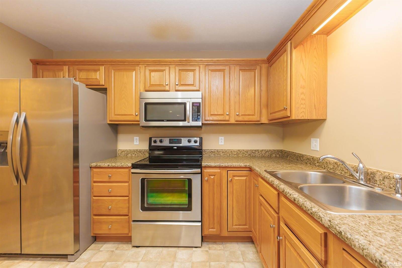 101 E Charter Drive, Muncie, IN 47303