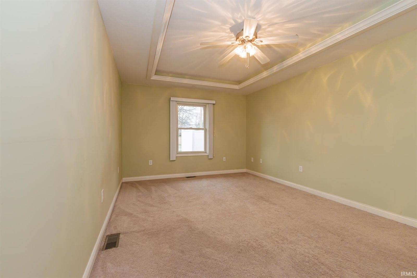 101 E Charter Drive, Muncie, IN 47303