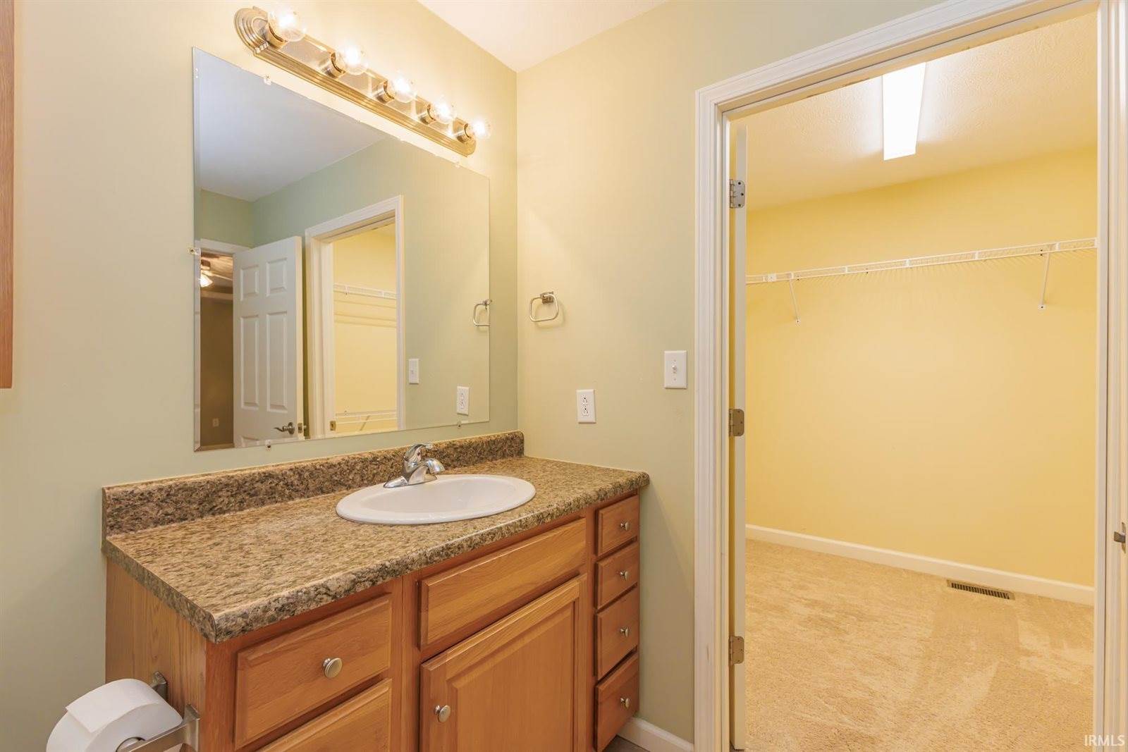 101 E Charter Drive, Muncie, IN 47303