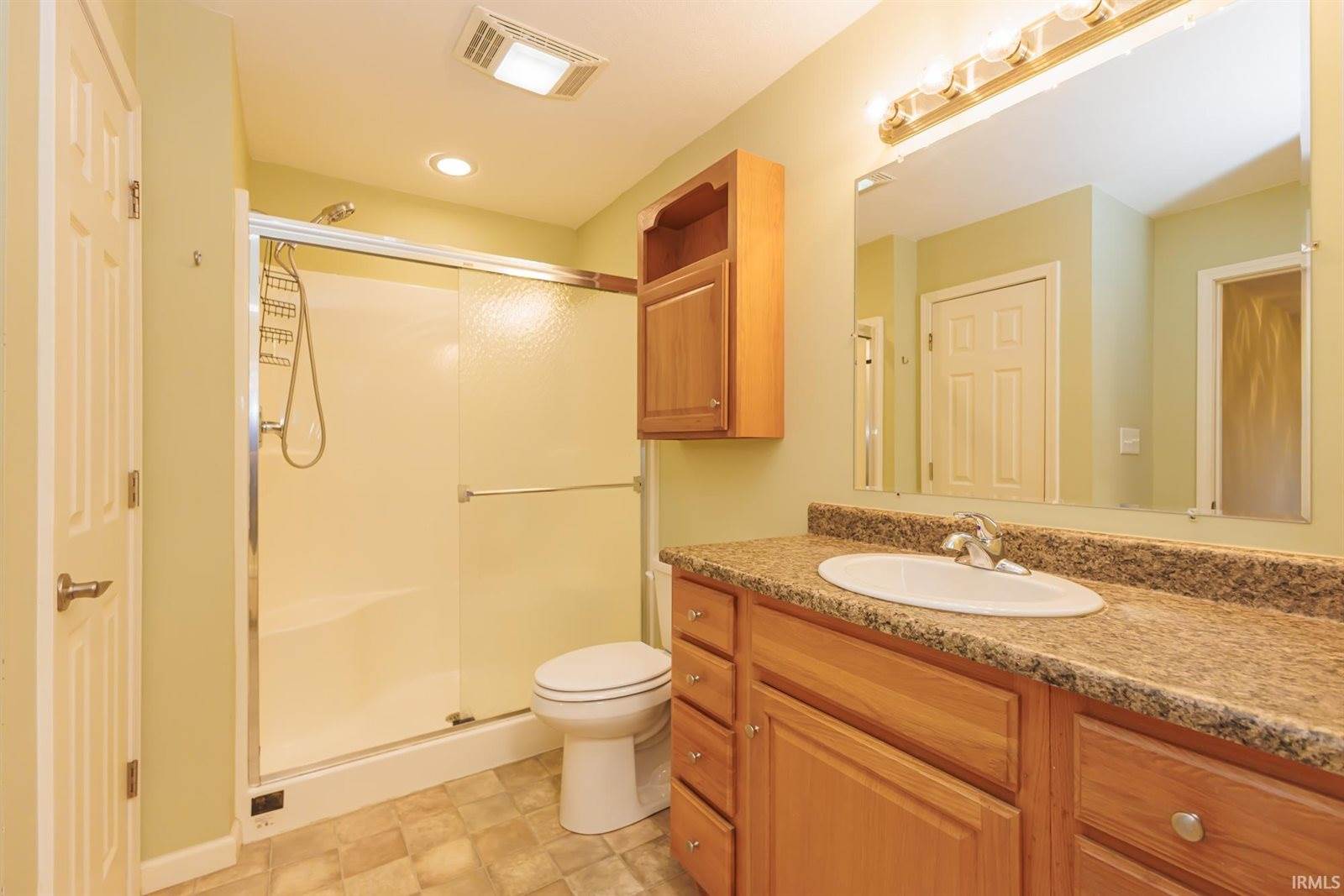 101 E Charter Drive, Muncie, IN 47303