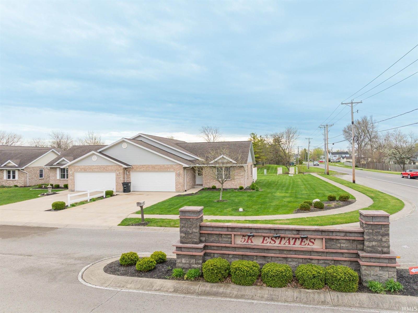 101 E Charter Drive, Muncie, IN 47303