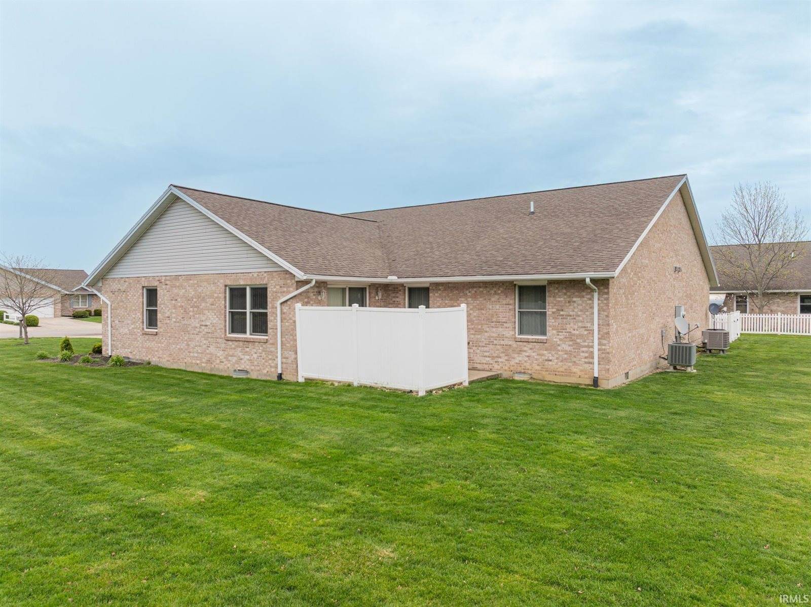 101 E Charter Drive, Muncie, IN 47303