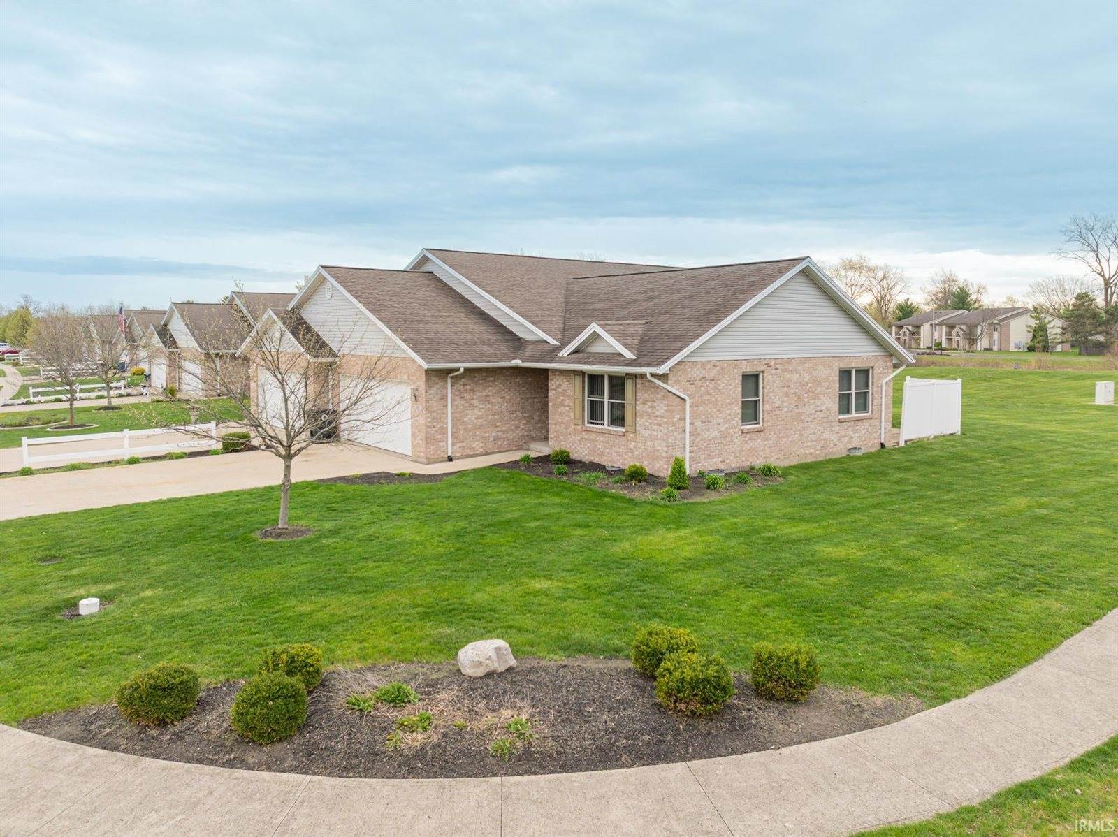 101 E Charter Drive, Muncie, IN 47303