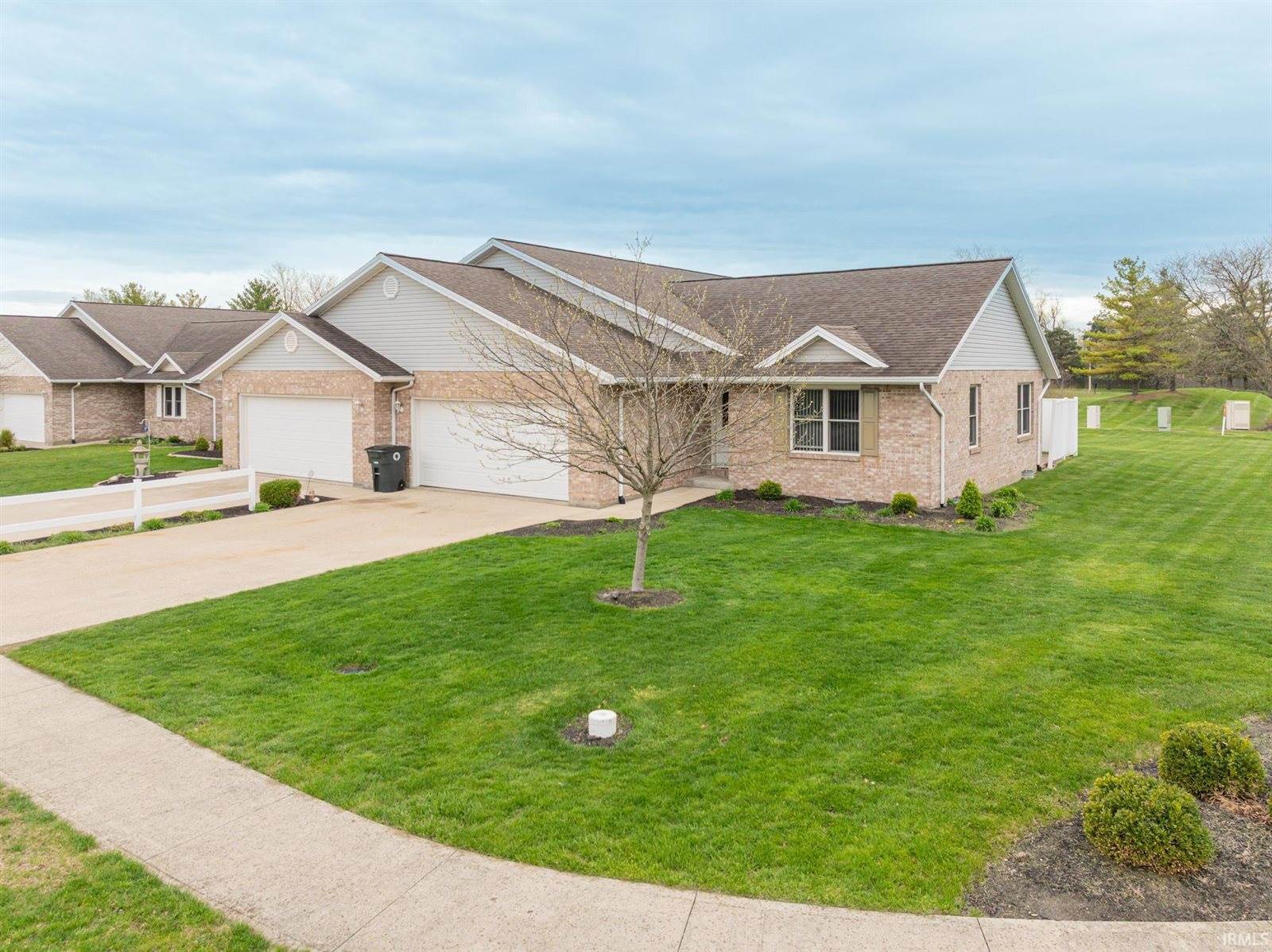 101 E Charter Drive, Muncie, IN 47303