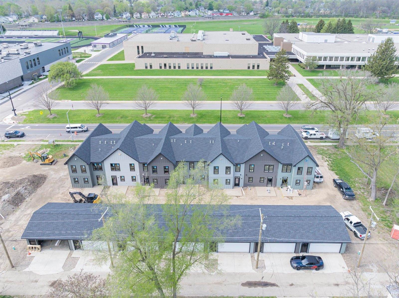 718 N Walnut Street, Muncie, IN 47305