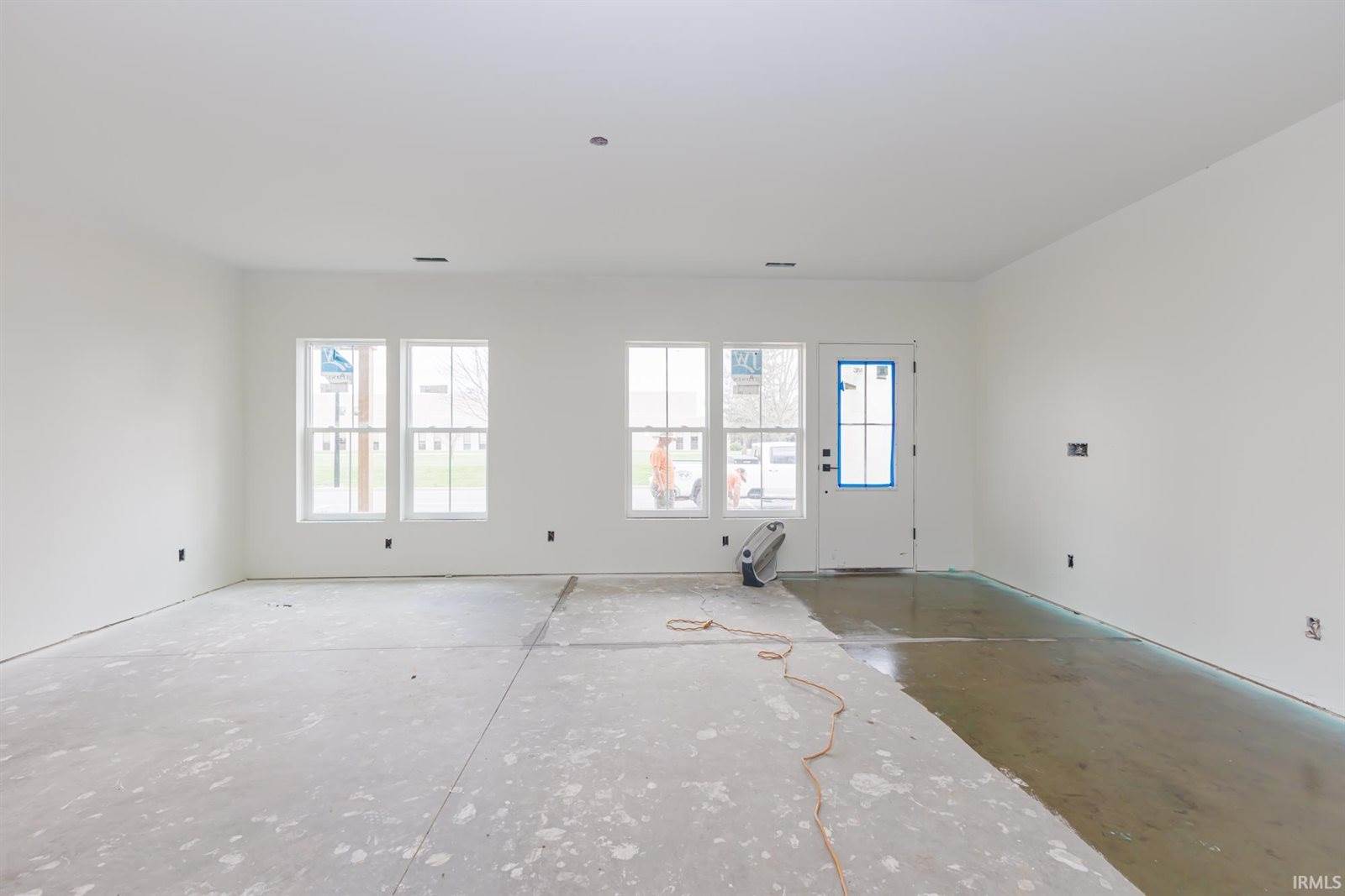 718 N Walnut Street, Muncie, IN 47305