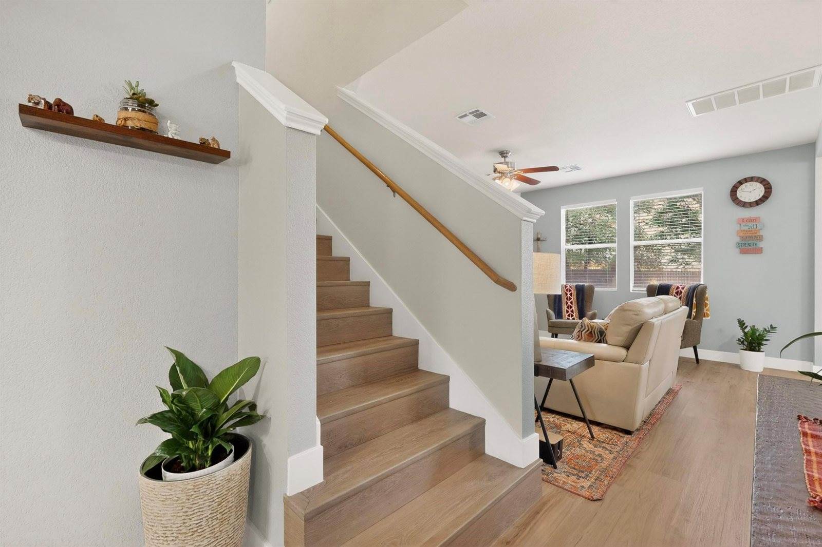 609 Alta Vista Dr, Leander, TX 78641