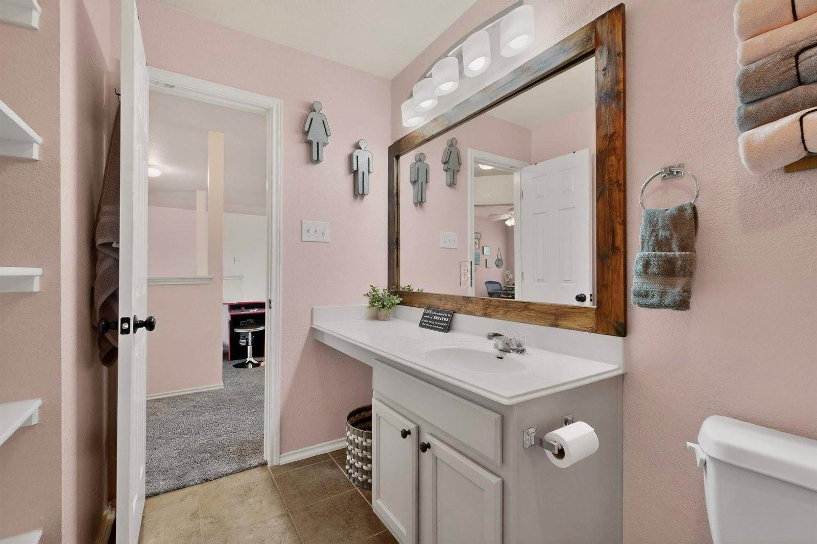 609 Alta Vista Dr, Leander, TX 78641