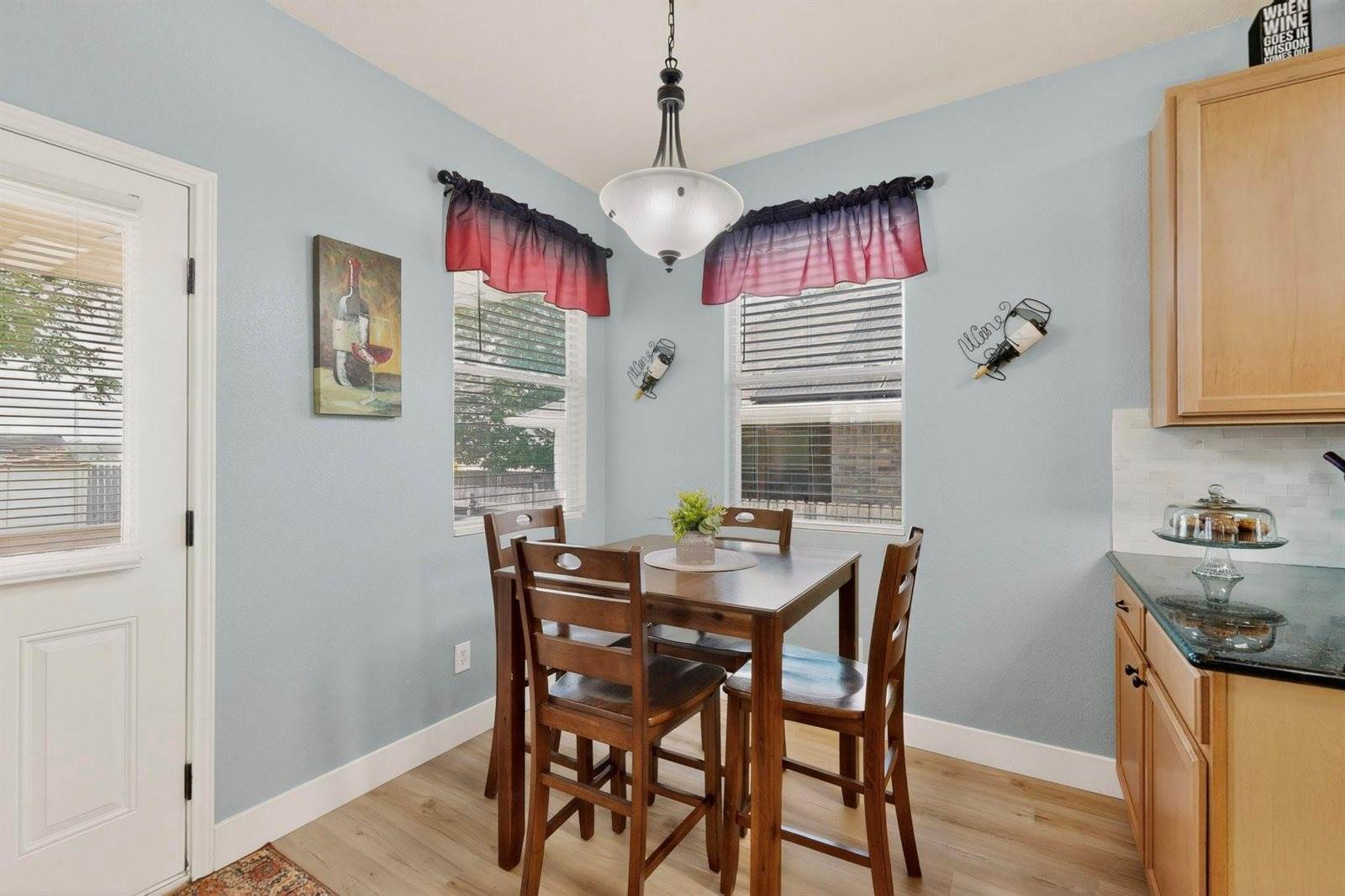 609 Alta Vista Dr, Leander, TX 78641