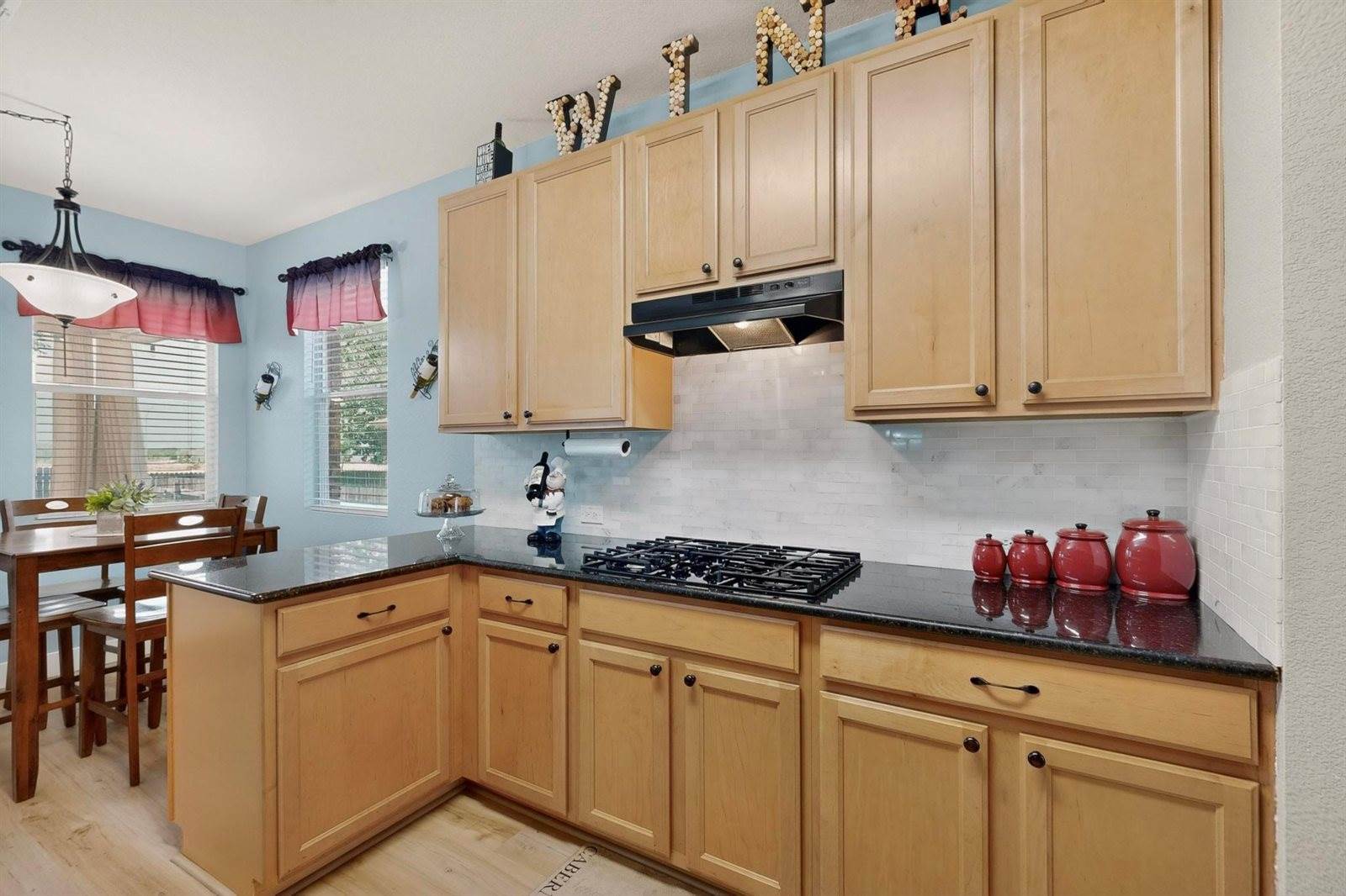 609 Alta Vista Dr, Leander, TX 78641