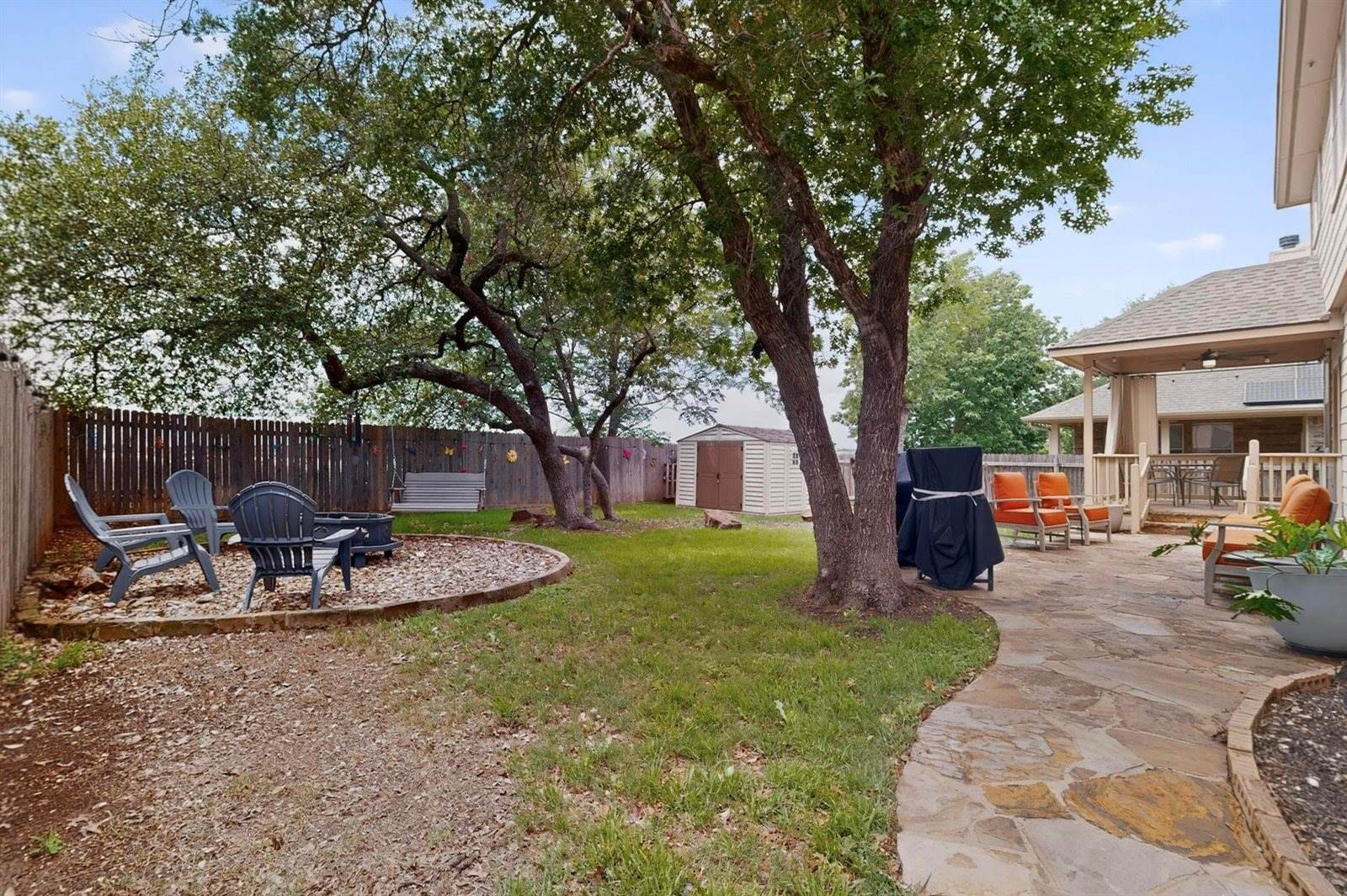 609 Alta Vista Dr, Leander, TX 78641