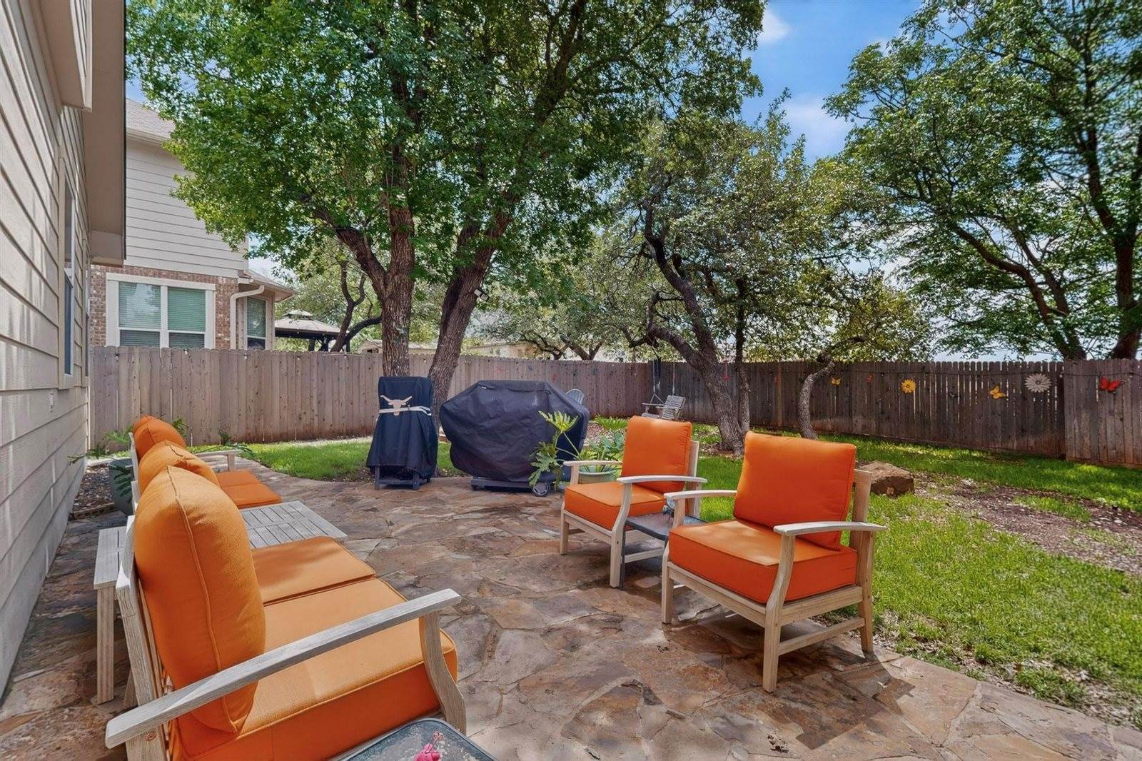 609 Alta Vista Dr, Leander, TX 78641