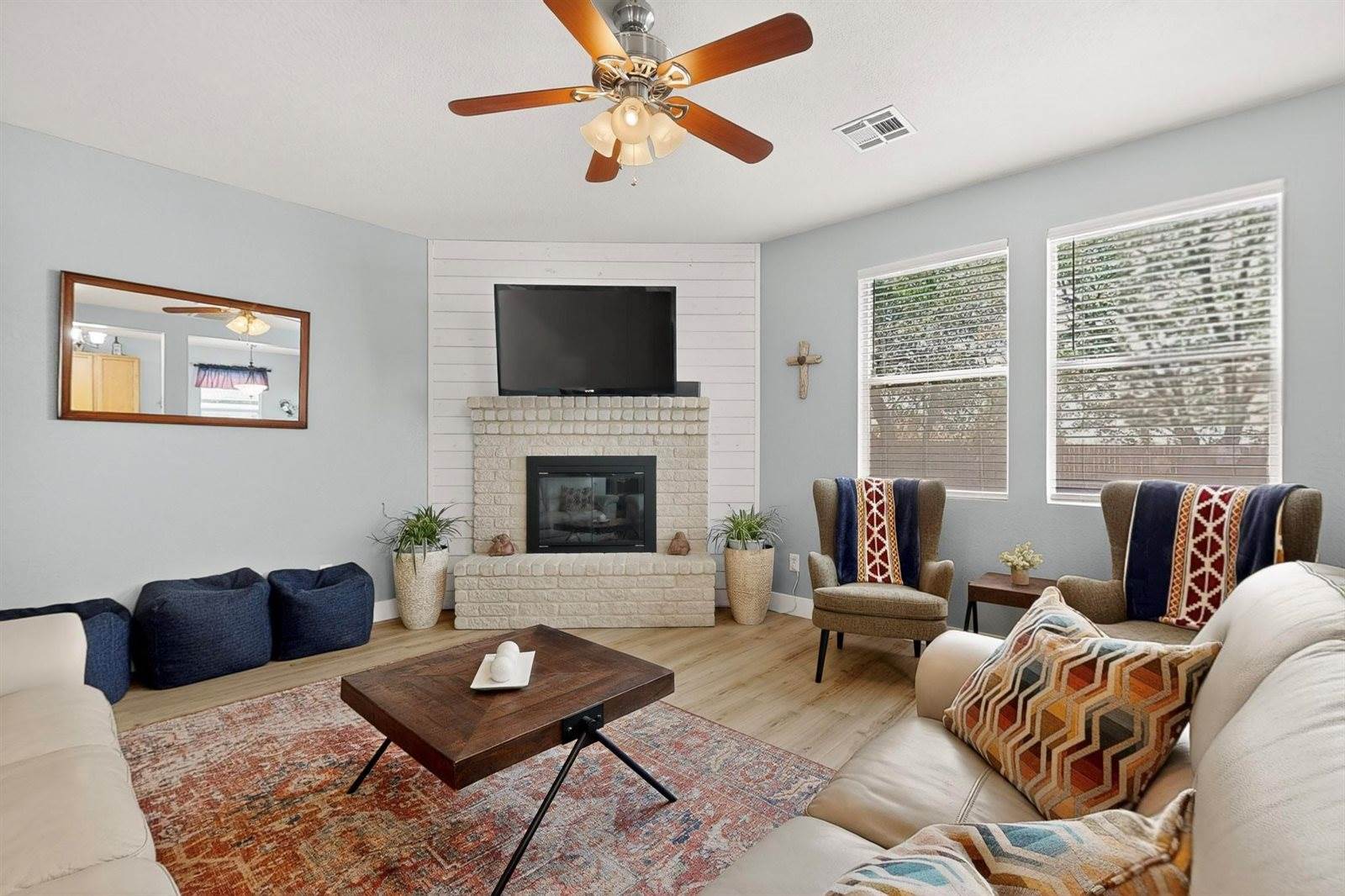 609 Alta Vista Dr, Leander, TX 78641