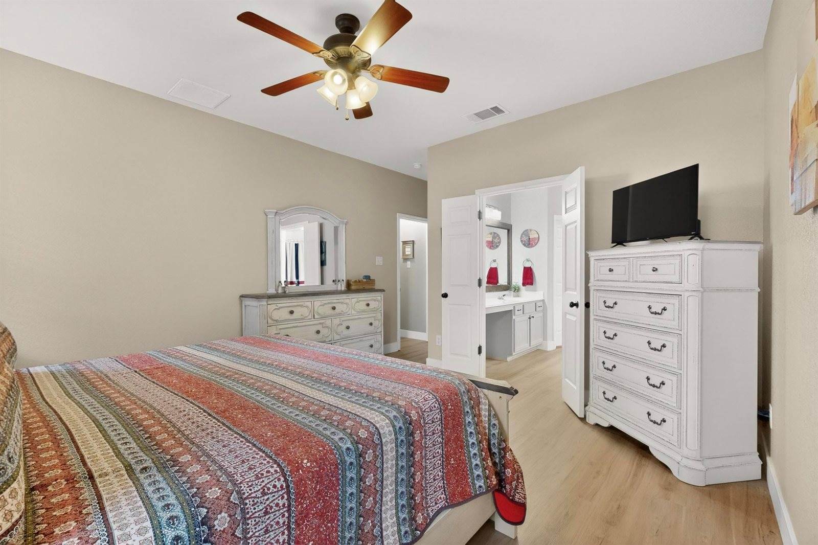 609 Alta Vista Dr, Leander, TX 78641