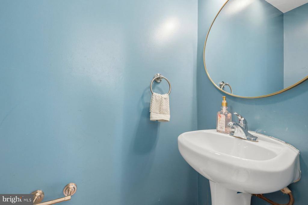 642 15TH Street NE, #2, Washington, DC 20002