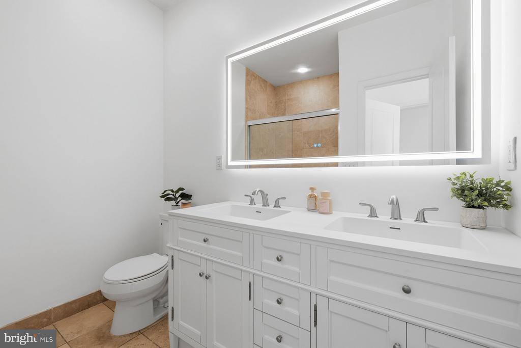 642 15TH Street NE, #2, Washington, DC 20002