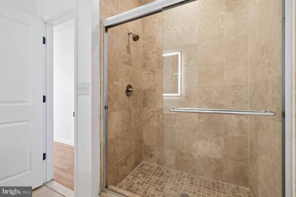 642 15TH Street NE, #2, Washington, DC 20002