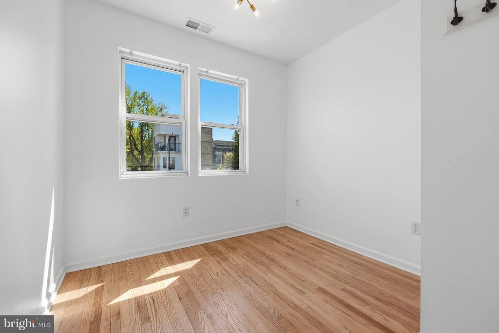 642 15TH Street NE, #2, Washington, DC 20002