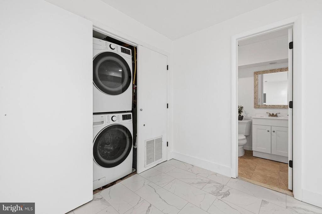 642 15TH Street NE, #2, Washington, DC 20002