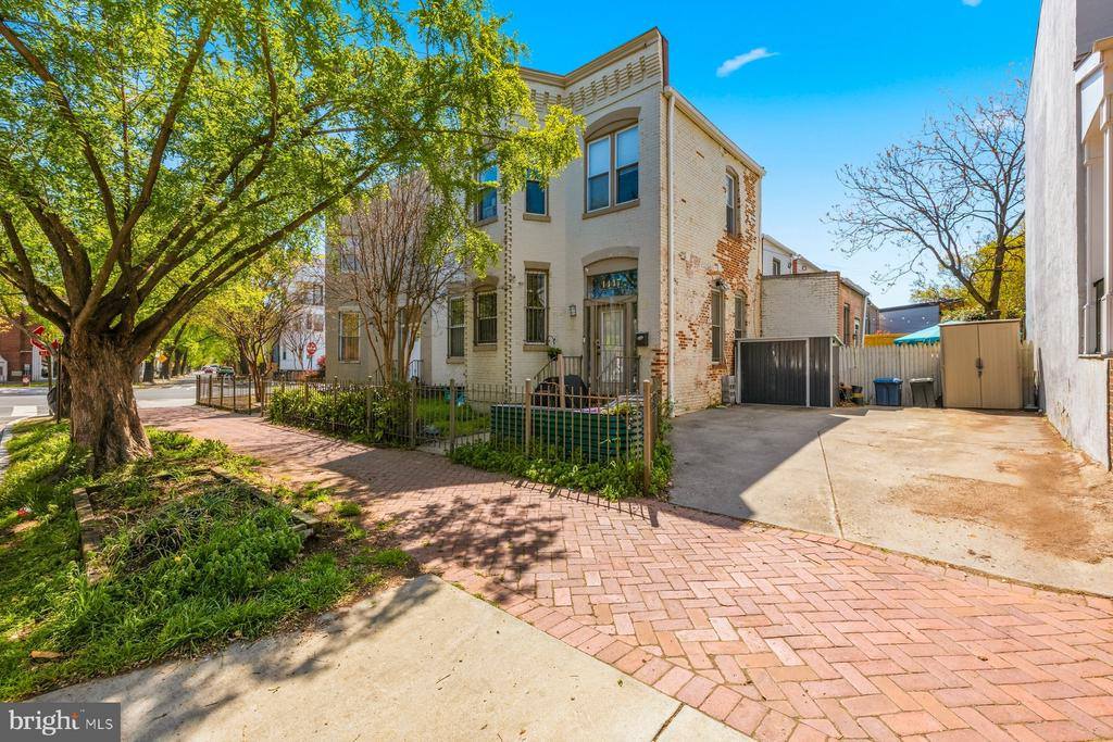 642 15TH Street NE, #2, Washington, DC 20002