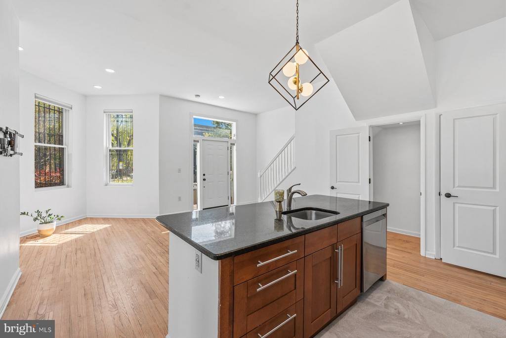 642 15TH Street NE, #2, Washington, DC 20002