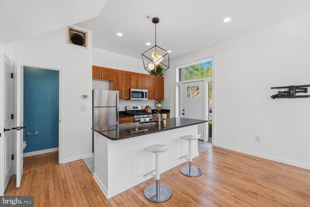 642 15TH Street NE, #2, Washington, DC 20002