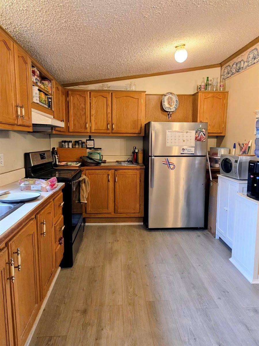 8 Veros Way, Winterport, ME 04496