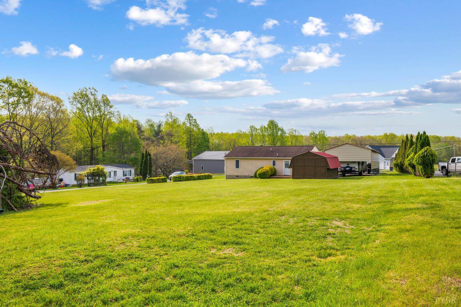 744 Russell Woods Drive, Lynchburg, VA 24502