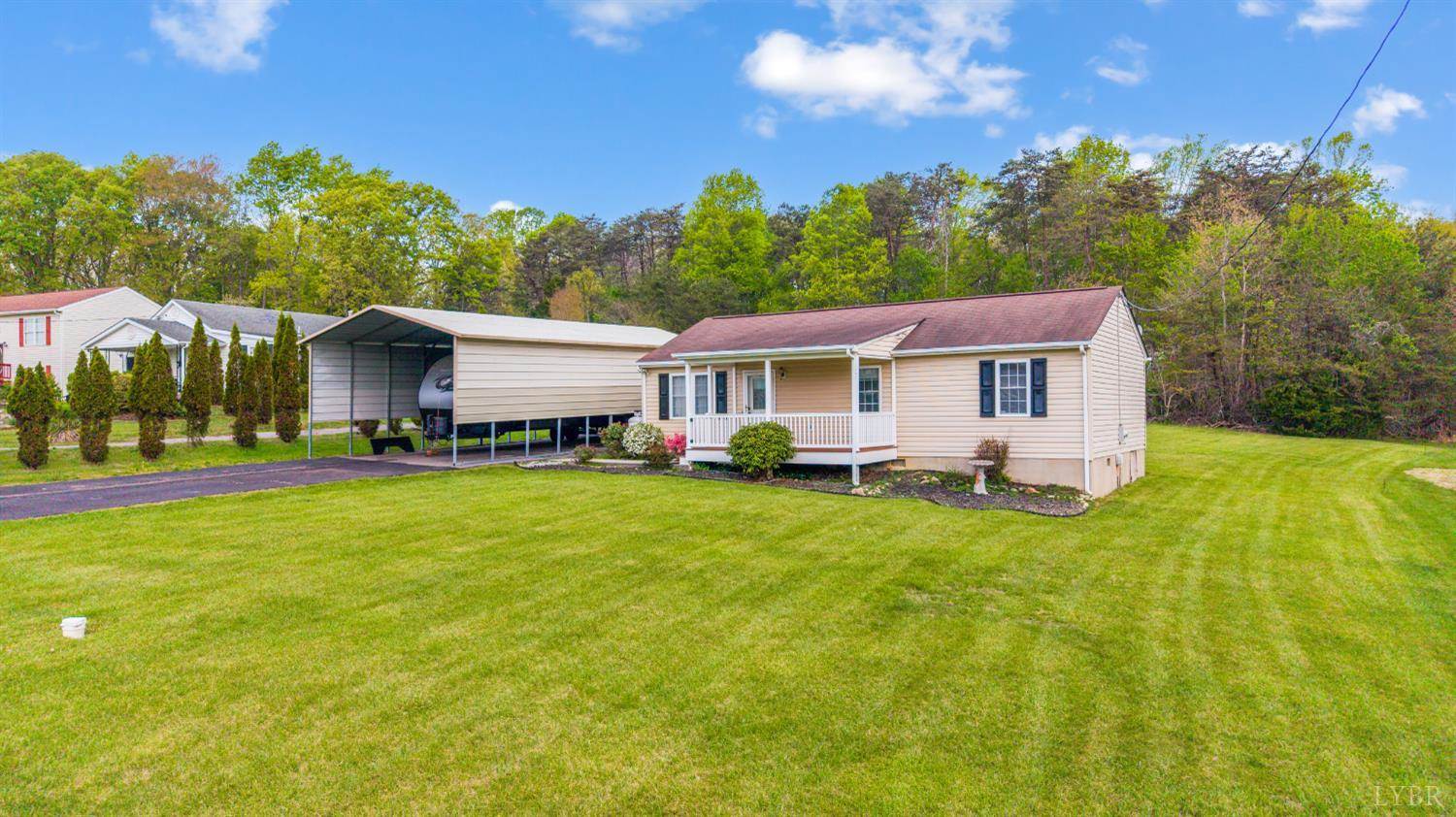 744 Russell Woods Drive, Lynchburg, VA 24502