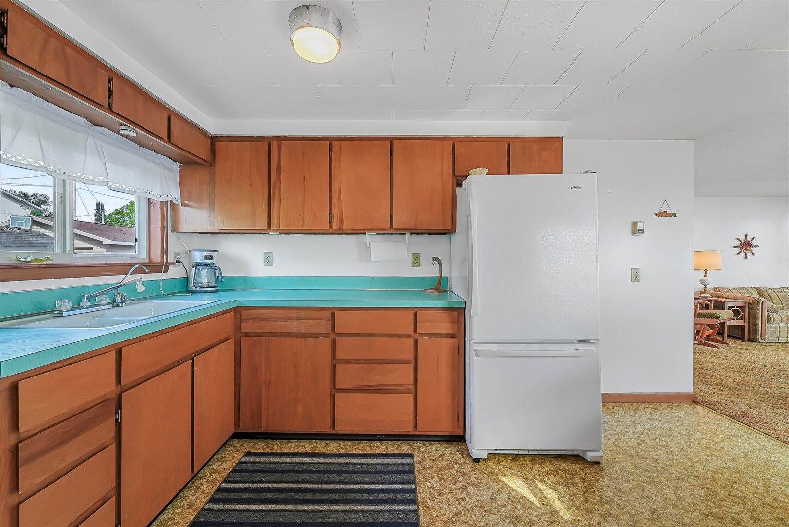 119 Wilson Avenue, Houghton Lake, MI 48629