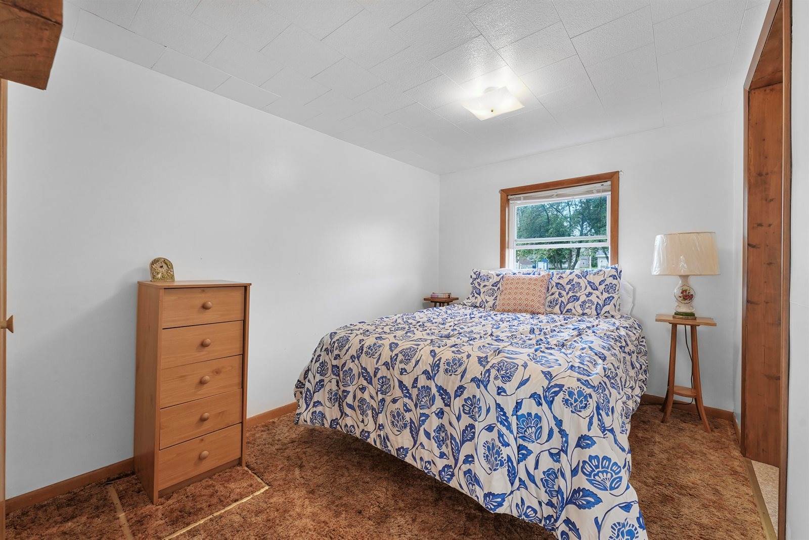 119 Wilson Avenue, Houghton Lake, MI 48629