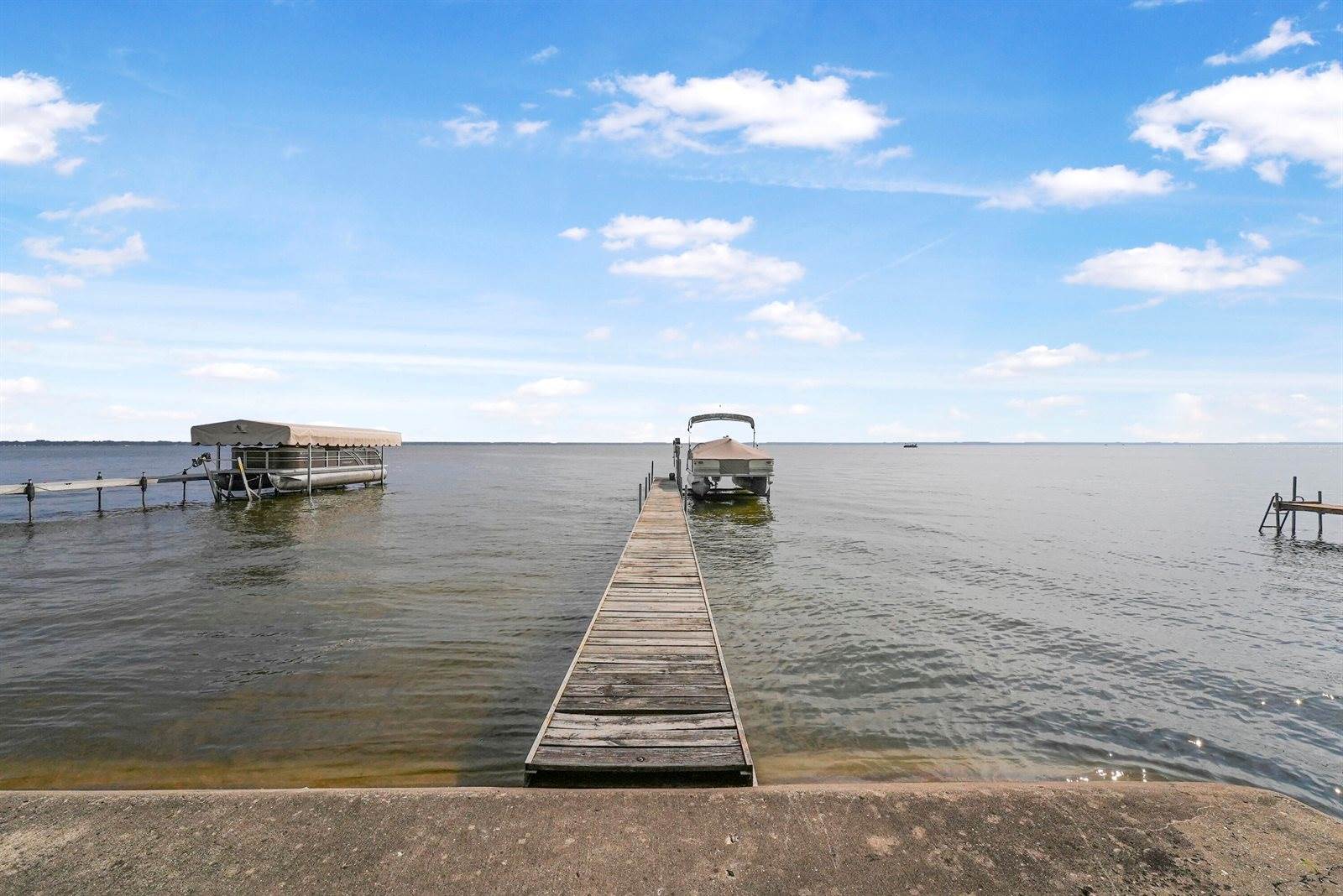 119 Wilson Avenue, Houghton Lake, MI 48629