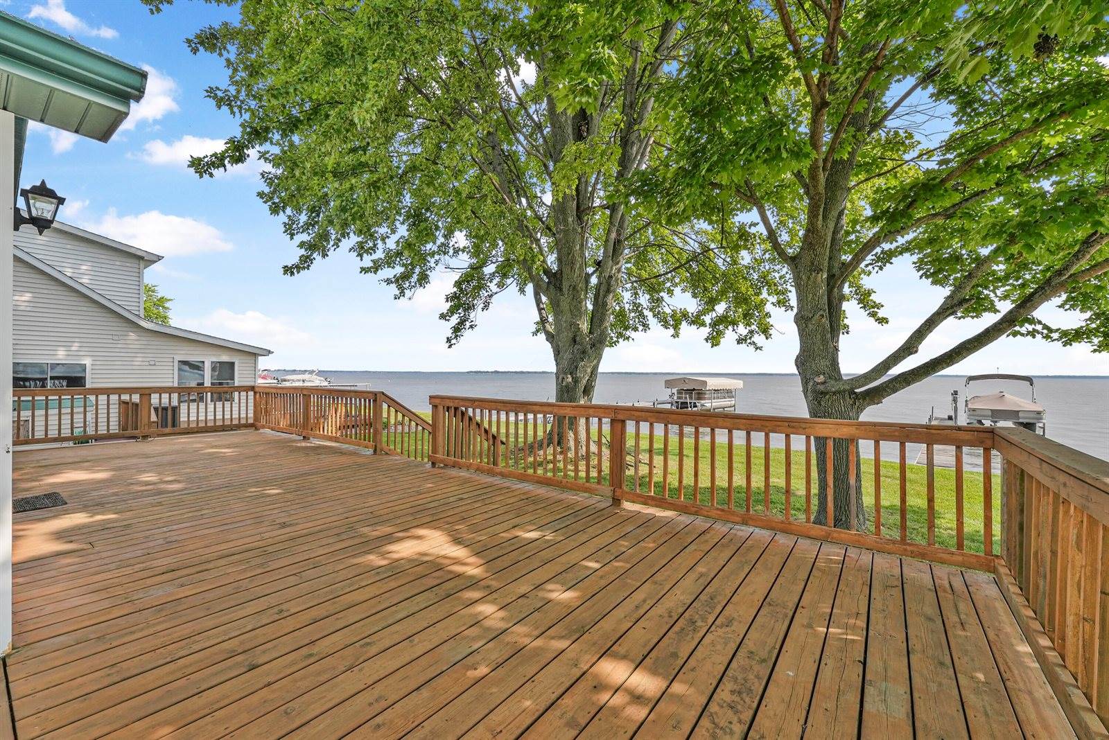 119 Wilson Avenue, Houghton Lake, MI 48629