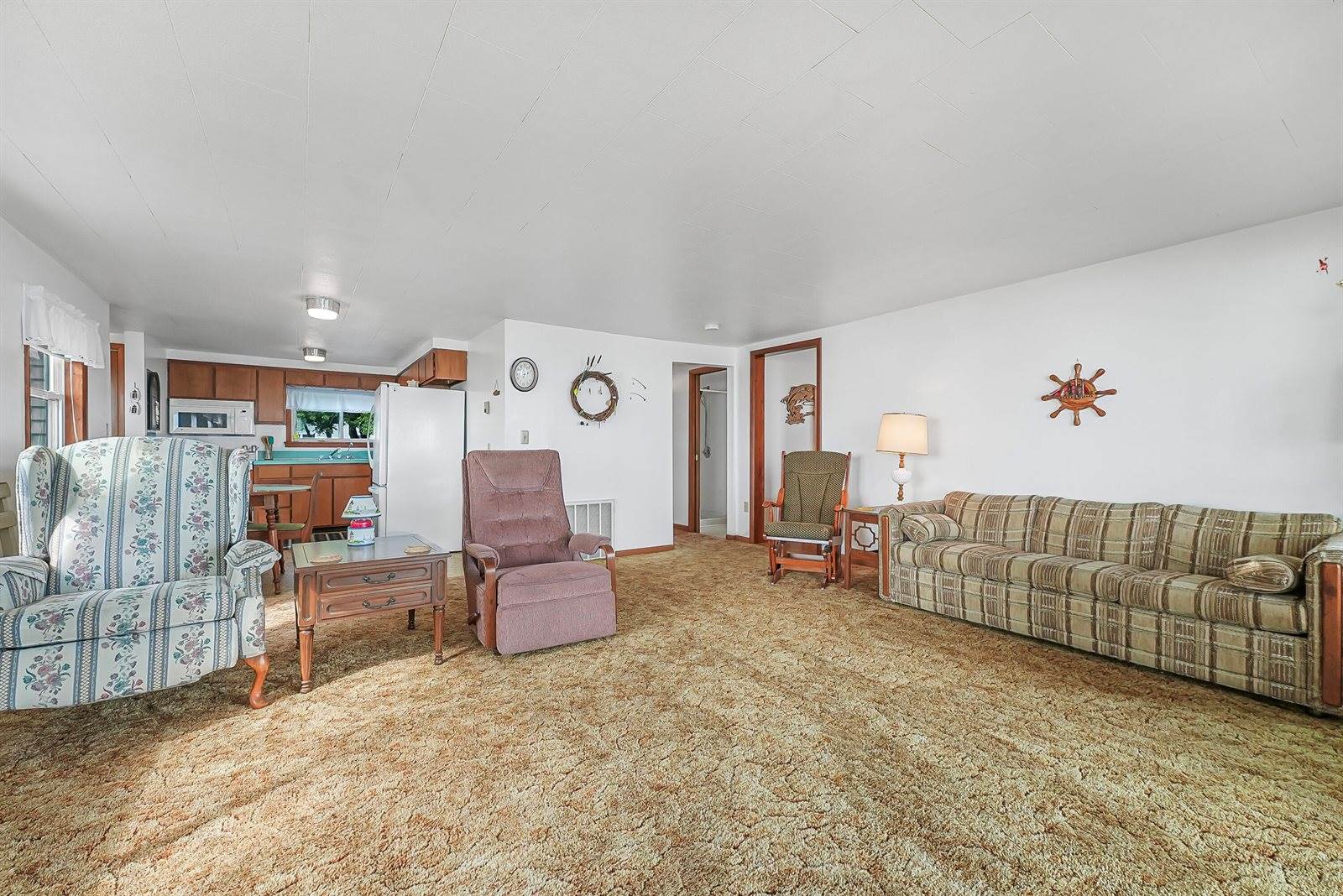 119 Wilson Avenue, Houghton Lake, MI 48629