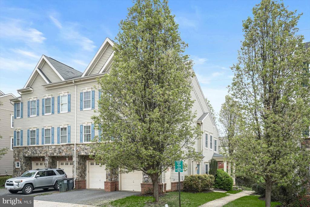 11214 Wortham Crest Circle, Manassas, VA 20109