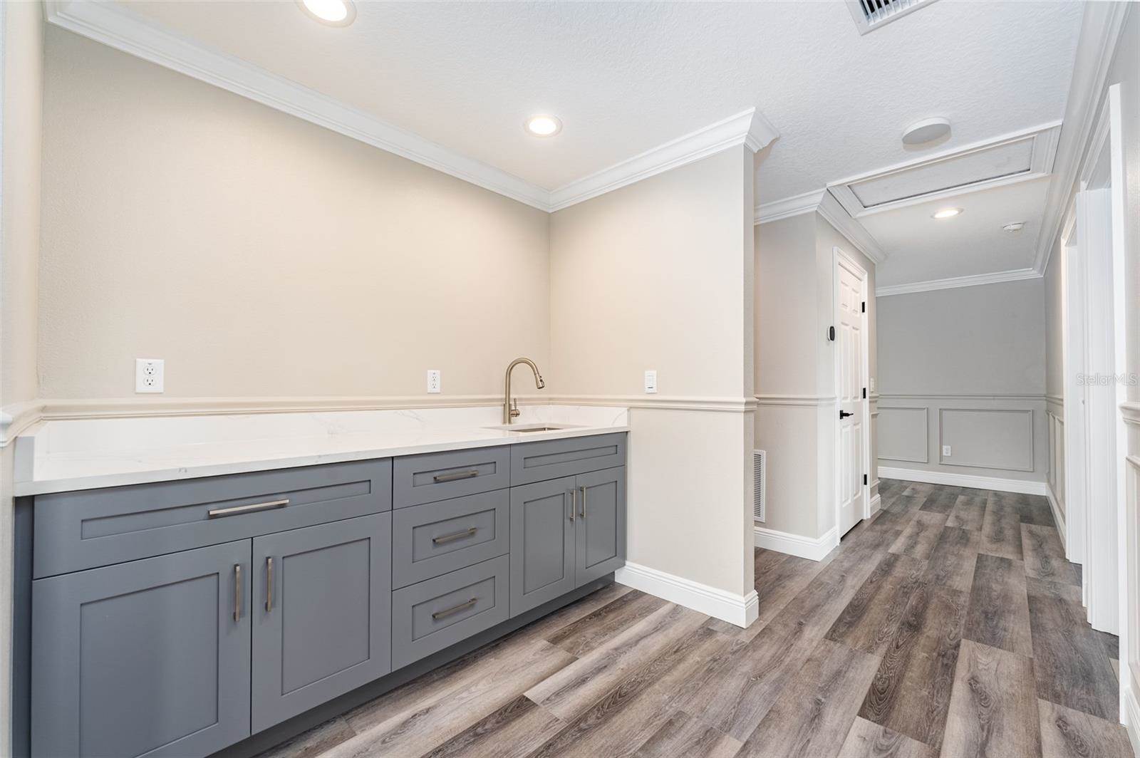 8717 Driftwood Drive, Tampa, FL 33615