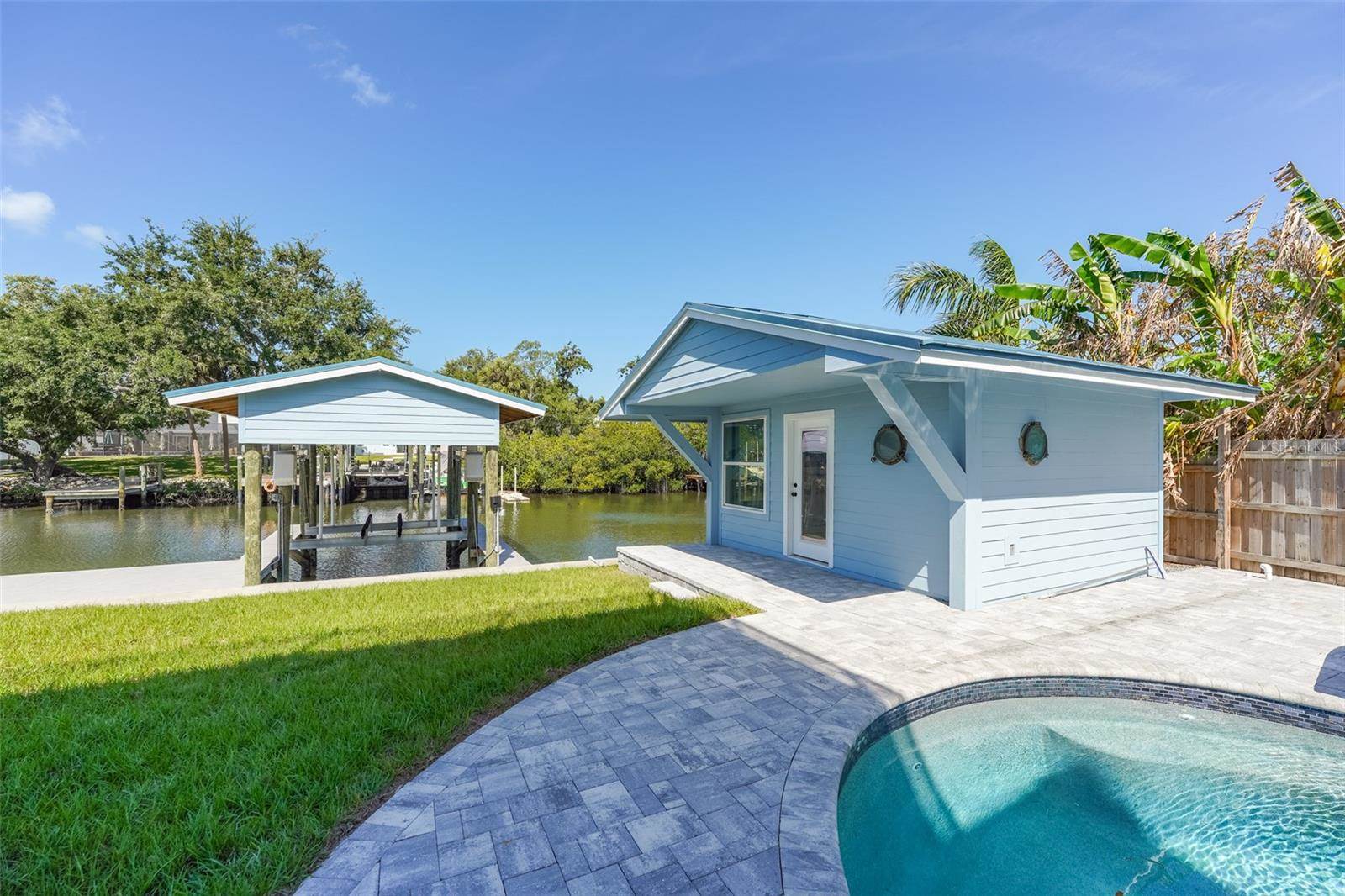 8717 Driftwood Drive, Tampa, FL 33615