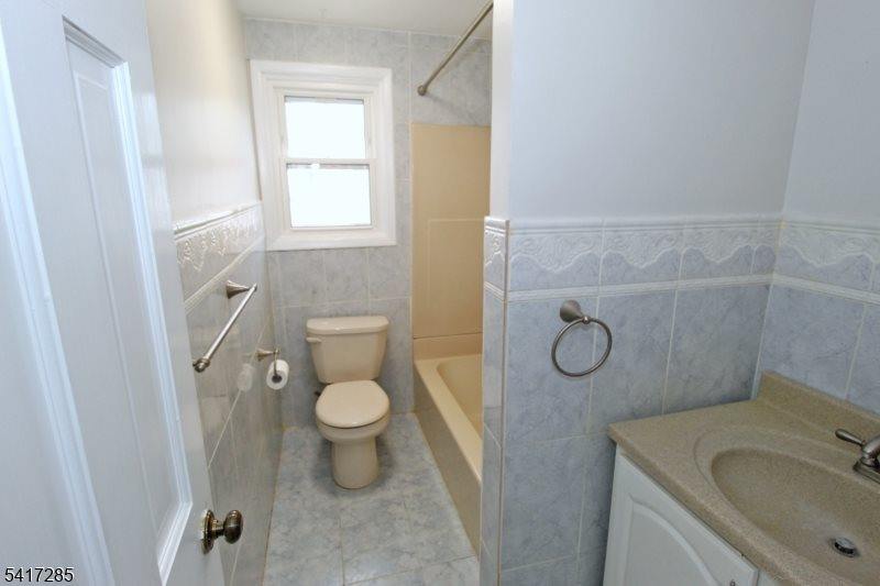 73 Winchester Rd, Livingston Township, NJ 07039