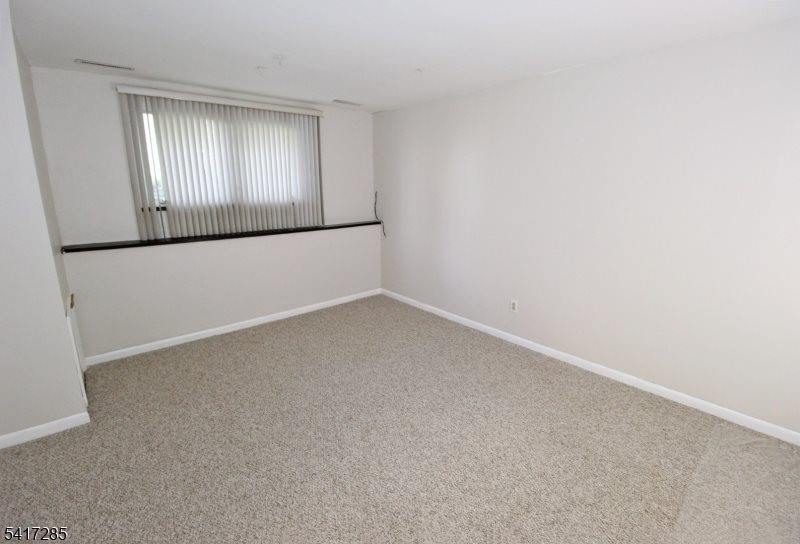 73 Winchester Rd, Livingston Township, NJ 07039