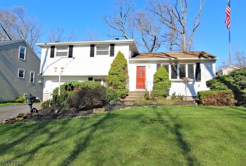 73 Winchester Rd, Livingston Township, NJ 07039
