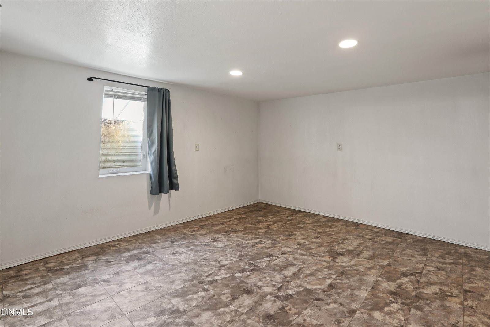 1716 1st Avenue West, Williston, ND 58801