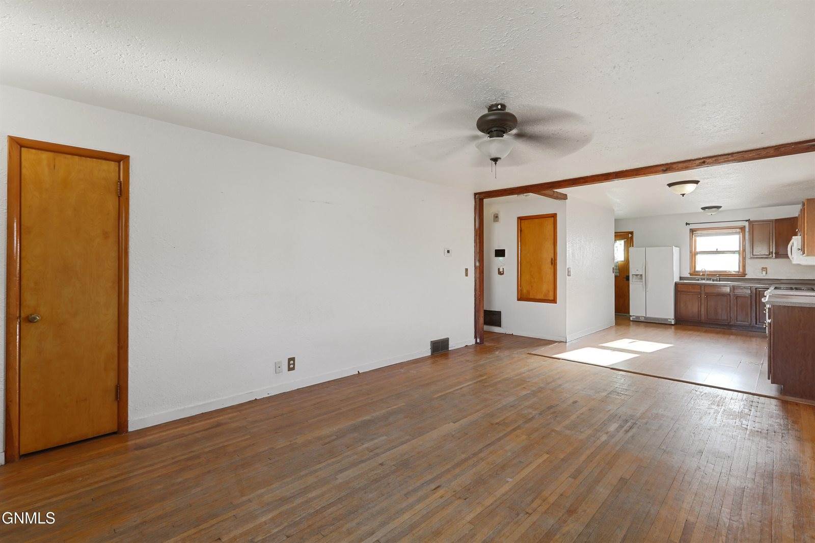 1716 1st Avenue West, Williston, ND 58801