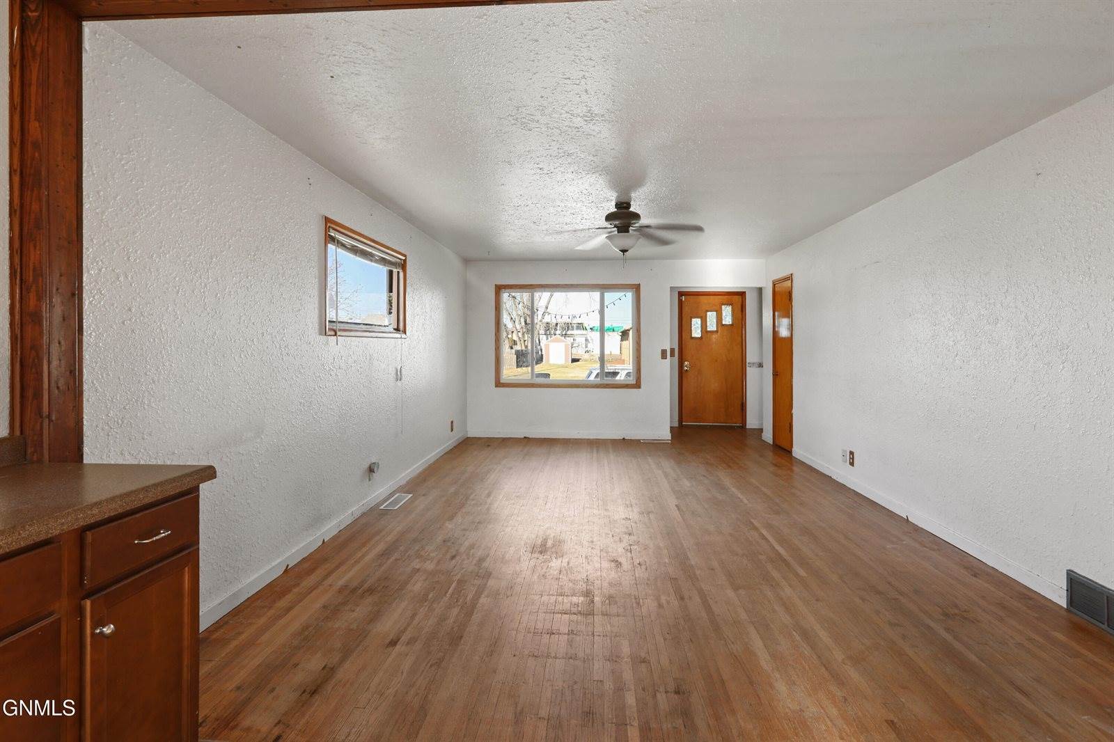 1716 1st Avenue West, Williston, ND 58801