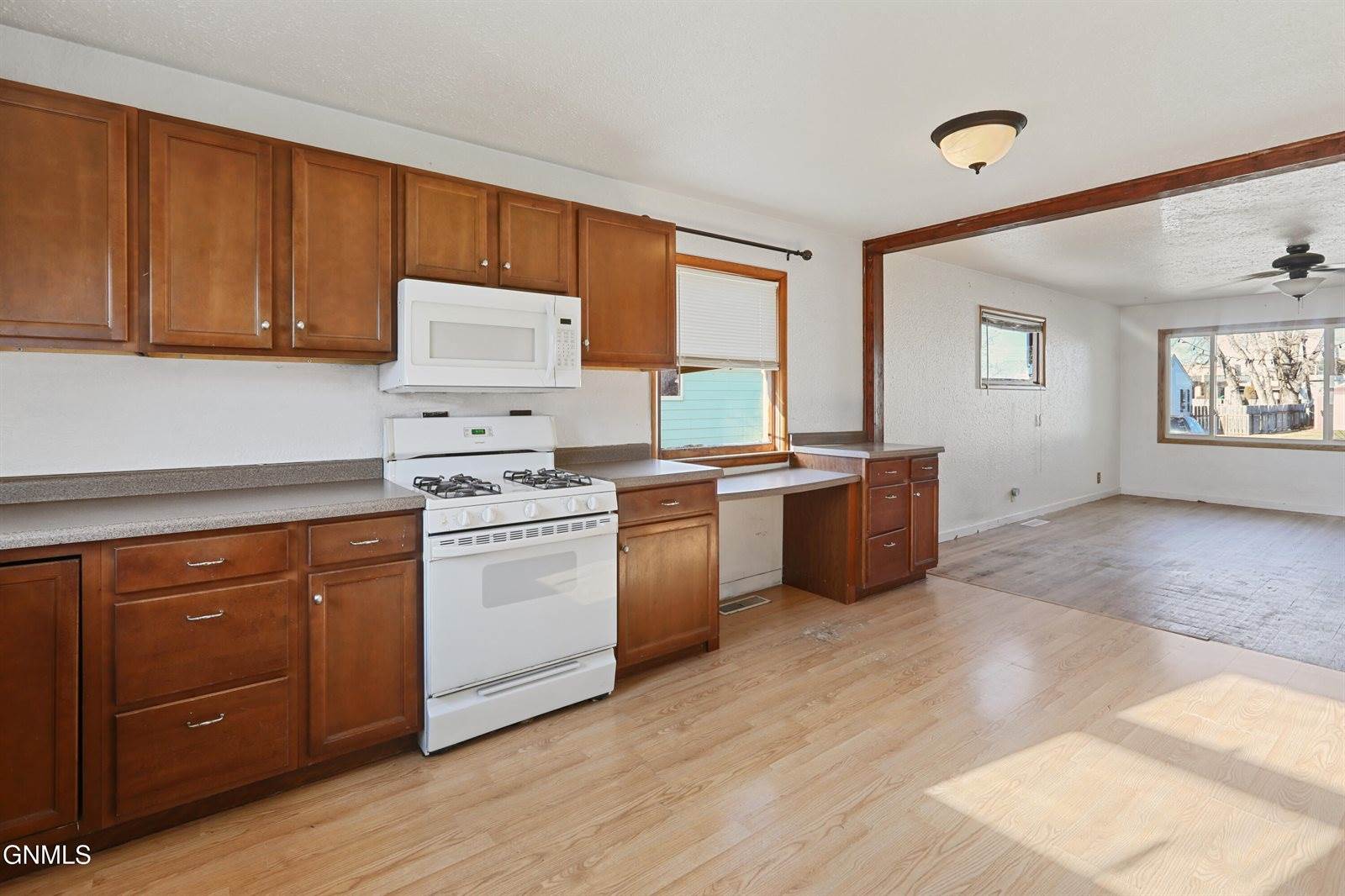 1716 1st Avenue West, Williston, ND 58801