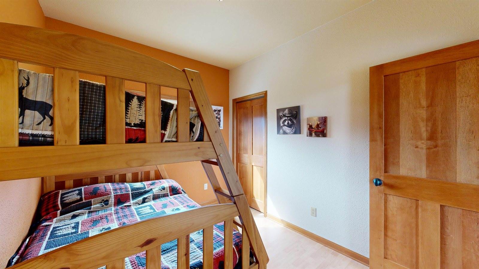 20507 Sunset View Dr, Seneca, WI 54626