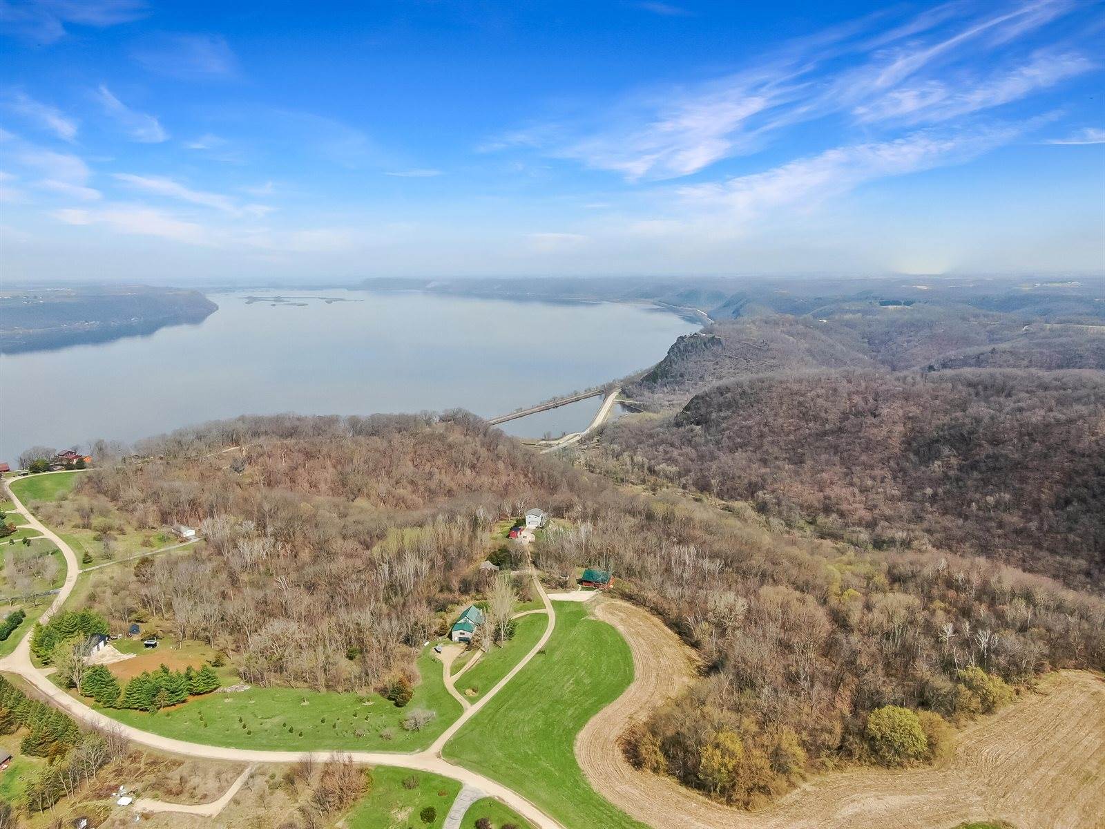20507 Sunset View Dr, Seneca, WI 54626